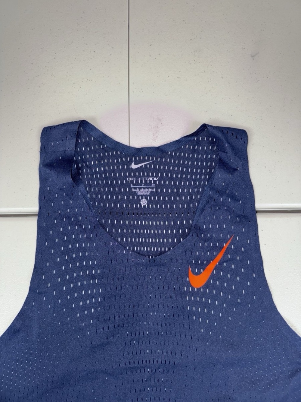 Nike [XS-S] Men's AeroSwift Dri-FIT ADV Running Singlet Obsidian FN4231-451 - Picture 4 of 9